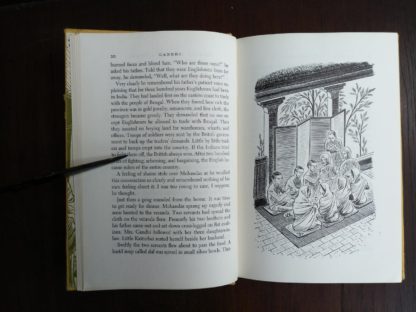 Page 20 and 21 in a copy of GANDHI Fighter Without A Sword, 1962 First Canadian Edition and Printing
