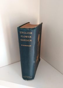 crown spine view of the book English Flower Garden by W. Robinson 1913 twelfth edition