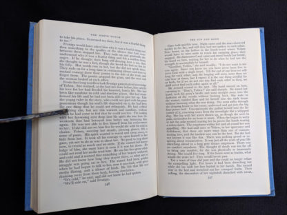 page 346 and 347 in a First Edition copy of The White Witch 1958 by Elizabeth Goudge published in London by Hodder & Stoughton