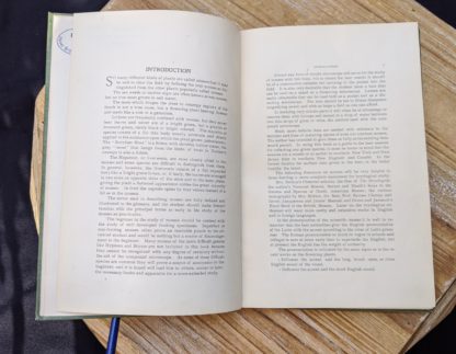 Introduction inside a 1900 copy of Mosses with a Hand-Lens - A Non - Technical Handbook of the More Recognized Mosses of the North-Eastern United States - By A J Grout