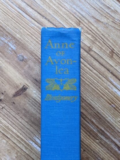 1947 Anne of Avonlea by Montgomery - Spine up close