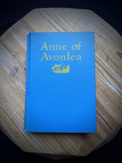 1947 Anne of Avonlea by Montgomery - front cover