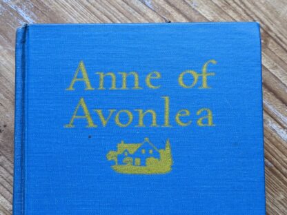 Front cloth board up close - 1947 Anne of Avonlea by Montgomery