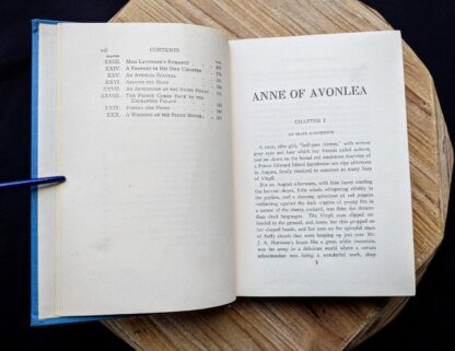 Table of Contents page 2 of 2 inside a 1947 copy of Anne of Avonlea by Montgomery