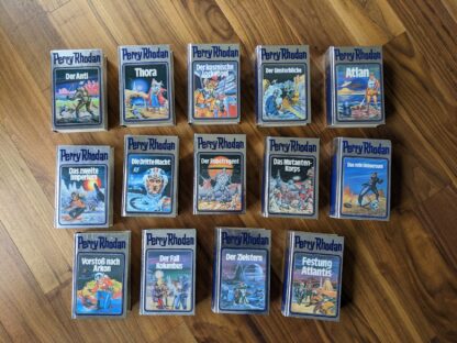 Perry Rhodan Book Lot with holograph images on front panels - 1979 - 1984