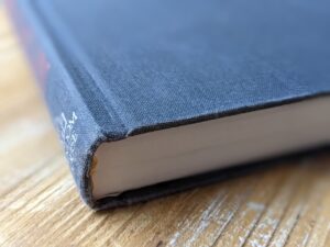 footedge of the textblock - 1980 copy of Cosmos by Carl Sagan