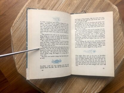 inside pages - 1952 Snowflake by Paul Gallico - First Edition with dustjacket