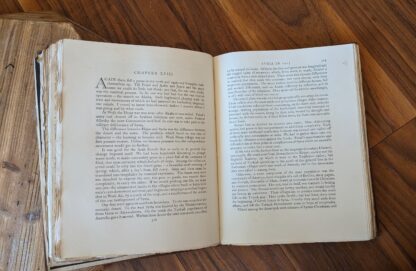 1935 Seven Pillars of Wisdom - a triumph by T.E. Lawrence - First Trade Edition - pages inside