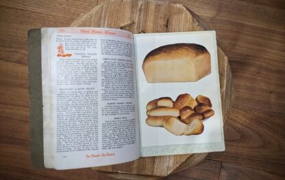 1915 Five Roses Book Book; Bread and Pastry Etc - pages inside