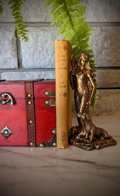 1954 Gods, Graves and Scholars by C.W. Ceram Scarce Readers Union Edition - Spine View
