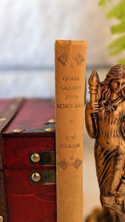 upper spine view - 1954 Gods, Graves and Scholars by C.W. Ceram Scarce Readers Union Edition