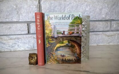 1973 The World of Pooh A.A. Milne, Methuen UK Edition with Colour Plates