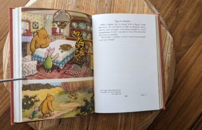 Tigger has breakfast - Colour illustration - 1973 The World of Pooh A.A. Milne, Methuen UK Edition with Colour Plates
