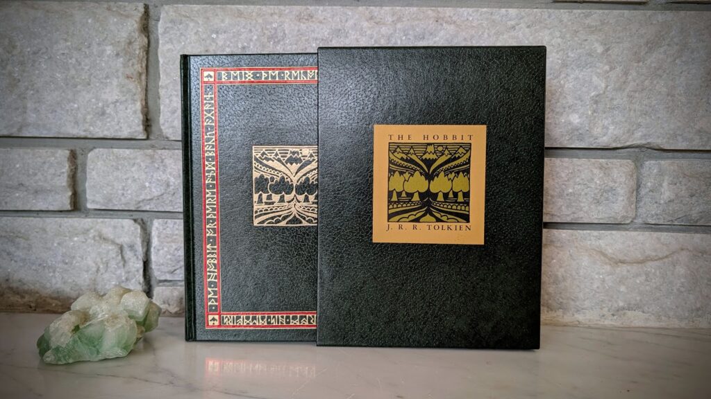 1966 The Hobbit by J.R.R. Tolkien – Collector’s Edition in Slipcase - front Panel view