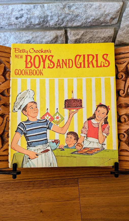 1972 Betty Crocker's New Boys and Girls Cookbook - Illustrated by Gloria Kamen