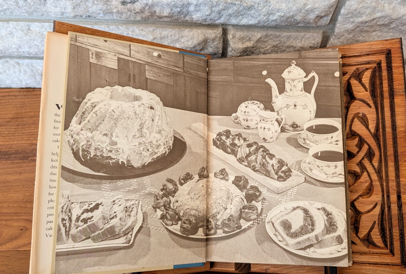 front pastedown and endpaper - 1961 The Art of Fine Baking by Paula Peck - Drawings by Grambs Miller