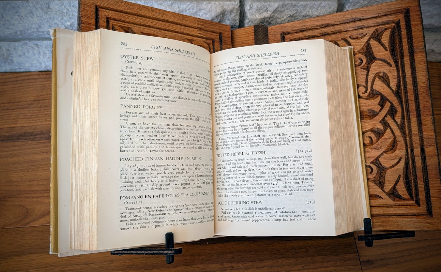 pages inside - 1970 The Gold Cook Book by Master Chef Louis P. De Gouy