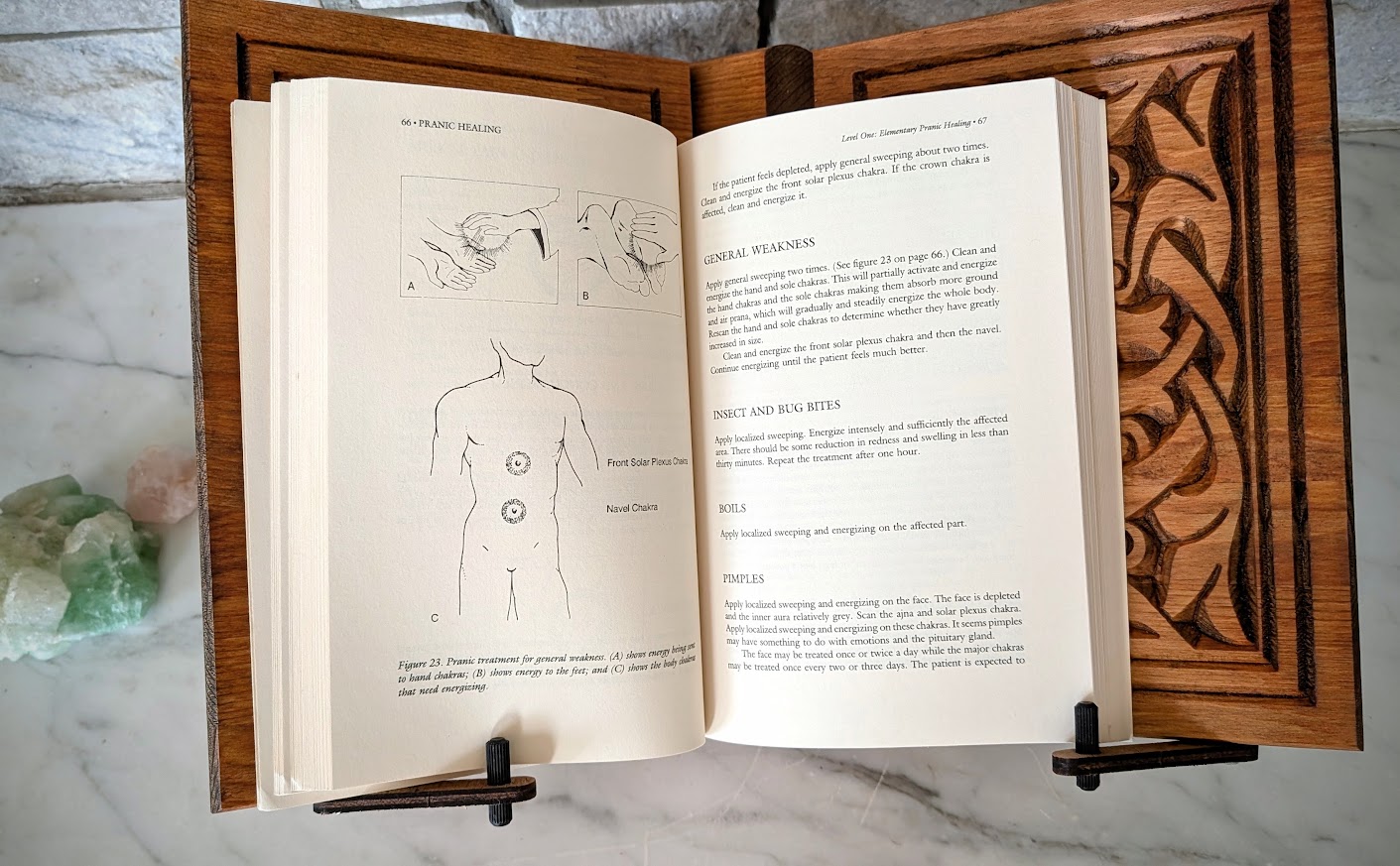 pages inside - Pranic Healing by Choa Kok Sui - Published in 1990 by Samuel Weiser Inc